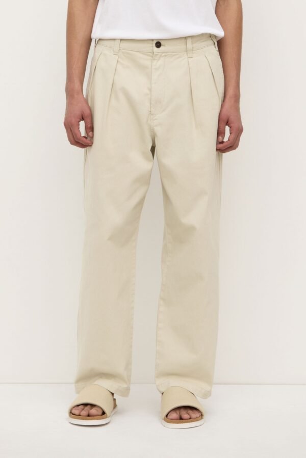 Miles Pleated Chino